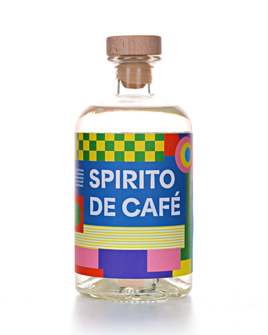 Spirito de Café, Kaffeegeist, 50 cl, Flasche mit blauer, gelber und pinker Etikette